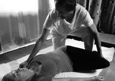 Etirement et mobilisation en Shiatsu - Lionel EINSETLER